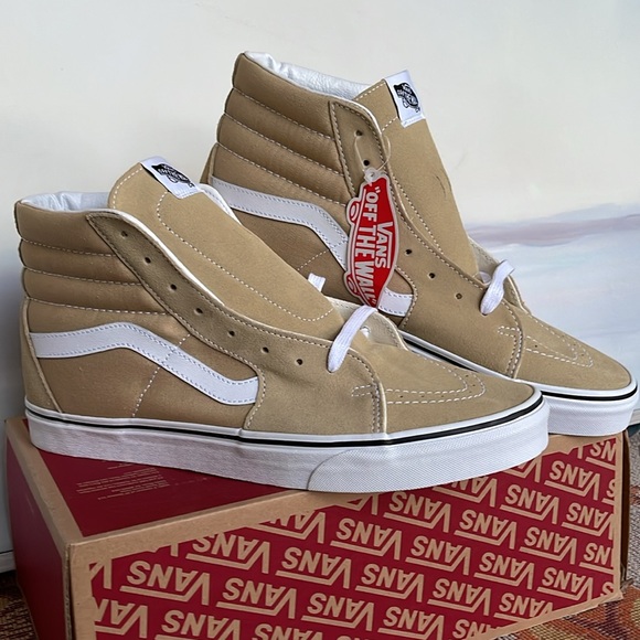 Vans Men’s Sk8-Hi
Taos Taupe
VN0A32QGYUU
Sneakers - Picture 5 of 16